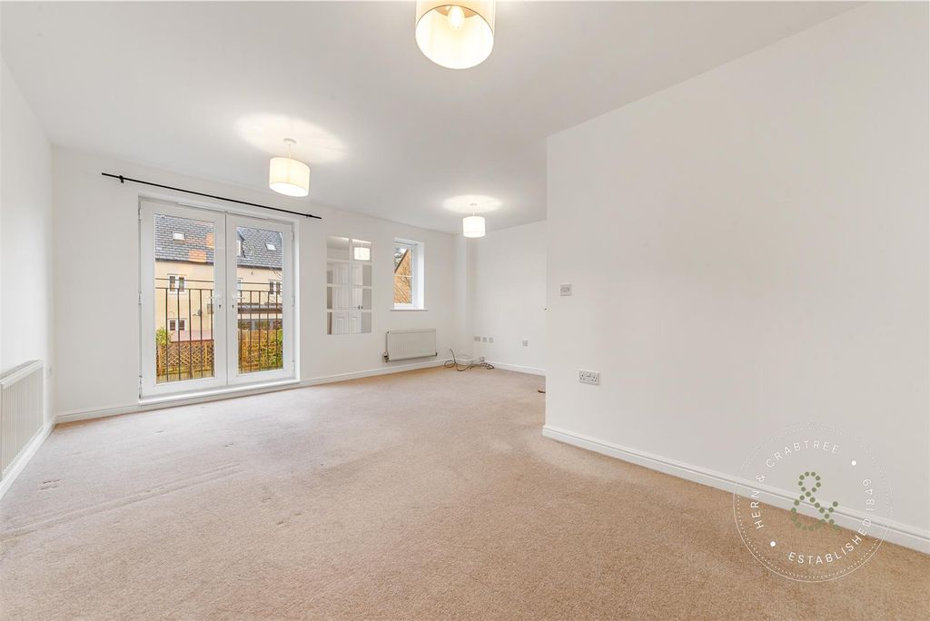 Property photo 2 of 32 Whitworth-Square-13.Jpg