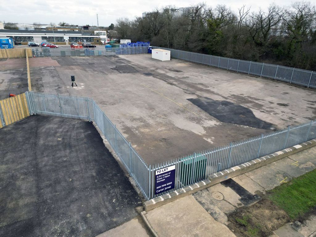 Property photo 3 of 4 Photo 8