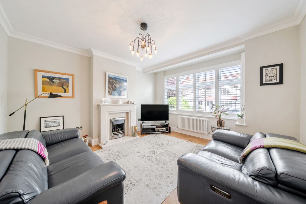 Property photo 2 of 18 1529129-23-1A110c...