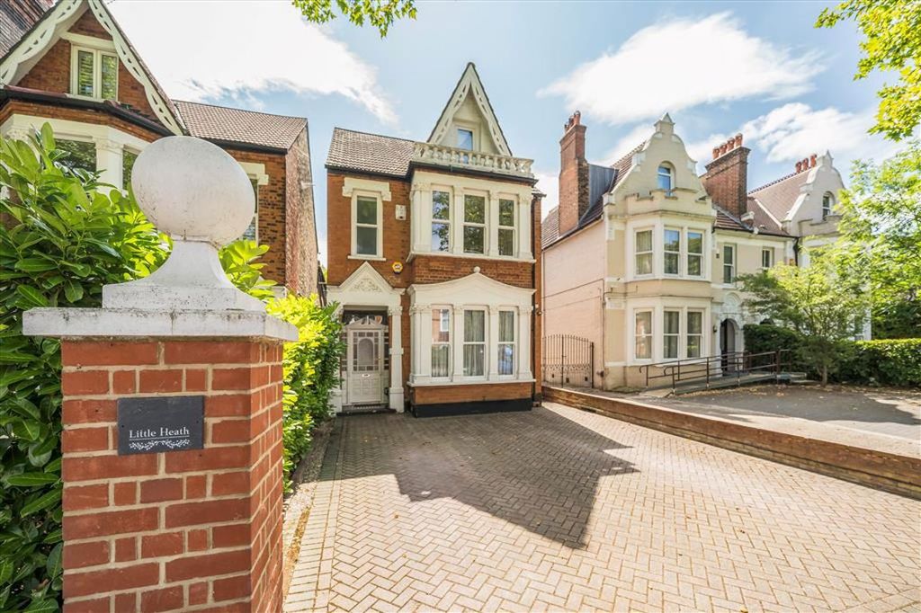 Property photo 1 of 17