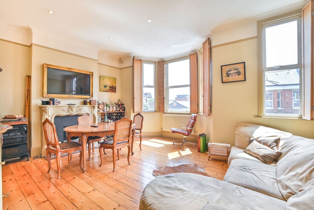 Property photo 1 of 17