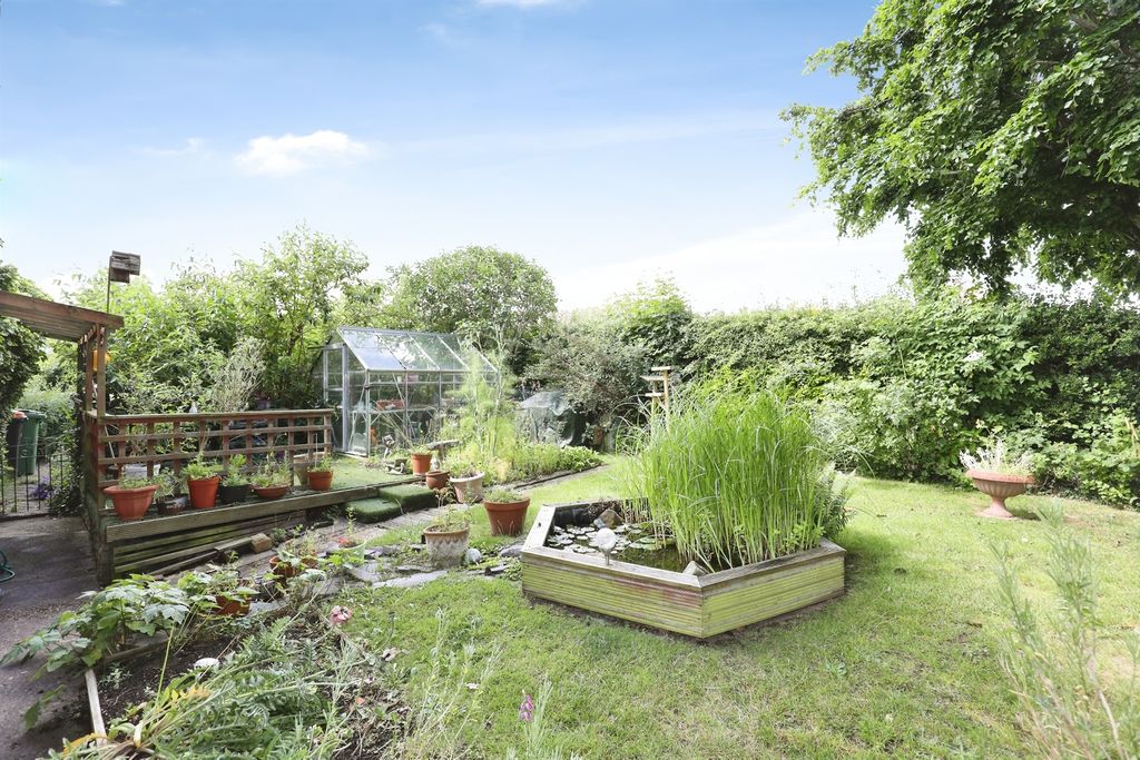 Property photo 3 of 18