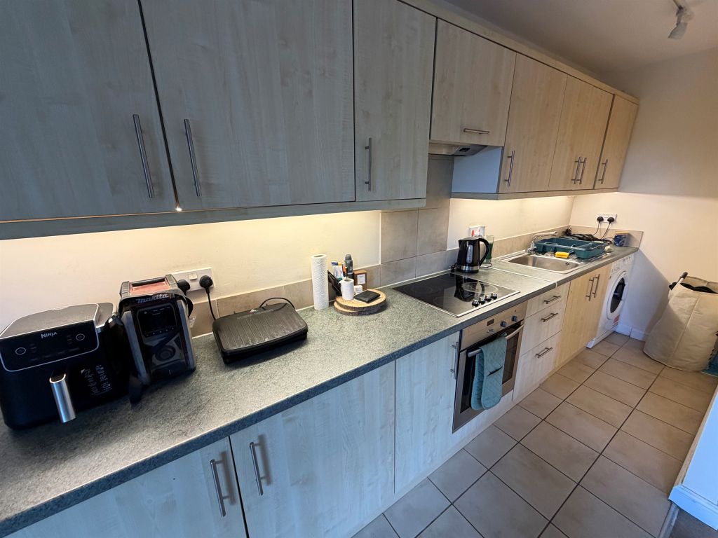 Property photo 2 of 12