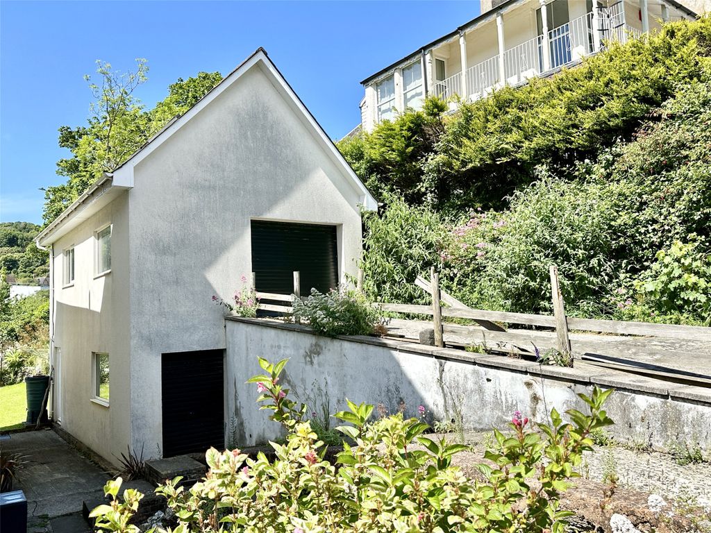 Property photo 1 of 14 Picture No. 12