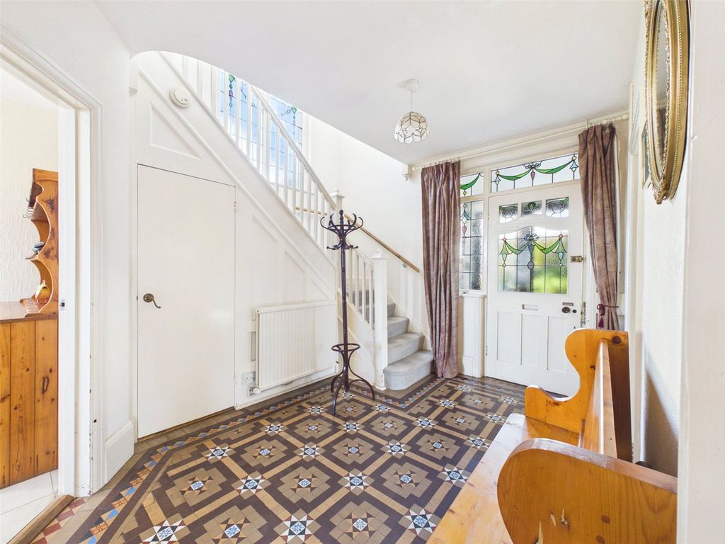 Property photo 2 of 34 Picture No. 39