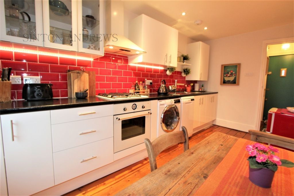 Property photo 3 of 9 Photo 2