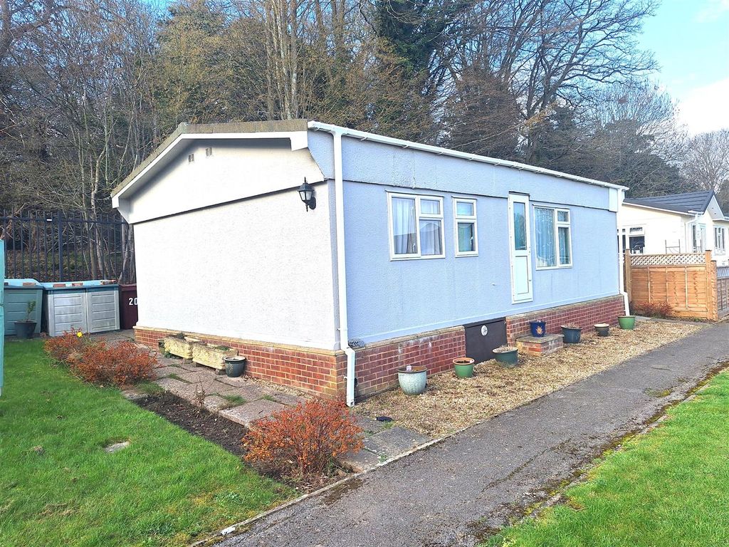 Property photo 1 of 11