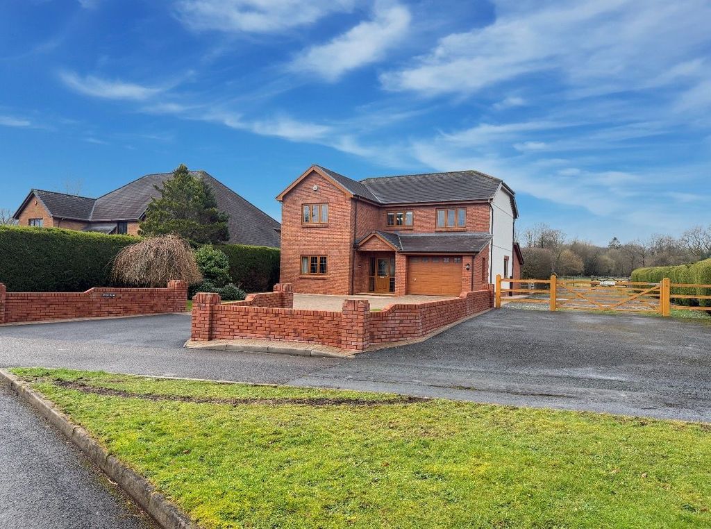 Property photo 1 of 31