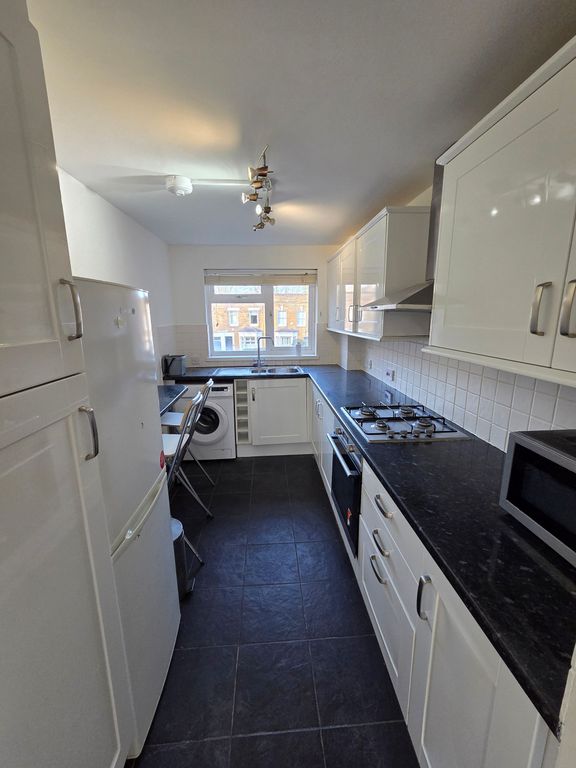 Property photo 3 of 6