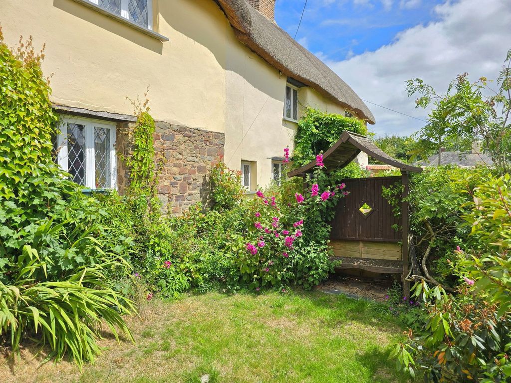 Property photo 1 of 28