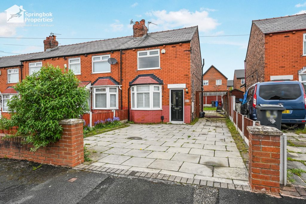 Property photo 1 of 17 Front View