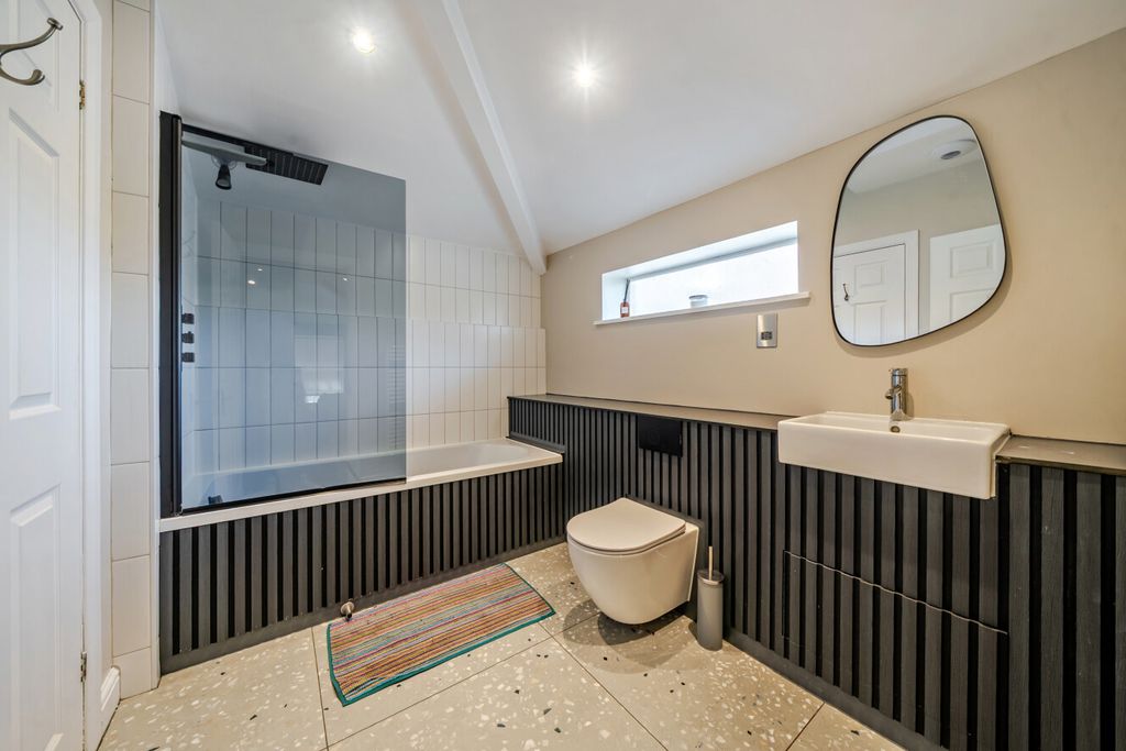 Property photo 3 of 16 1481487-1-6A3A5Fd...