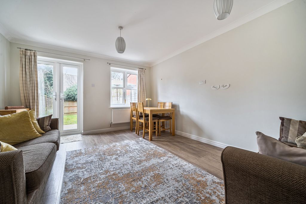 Property photo 3 of 7