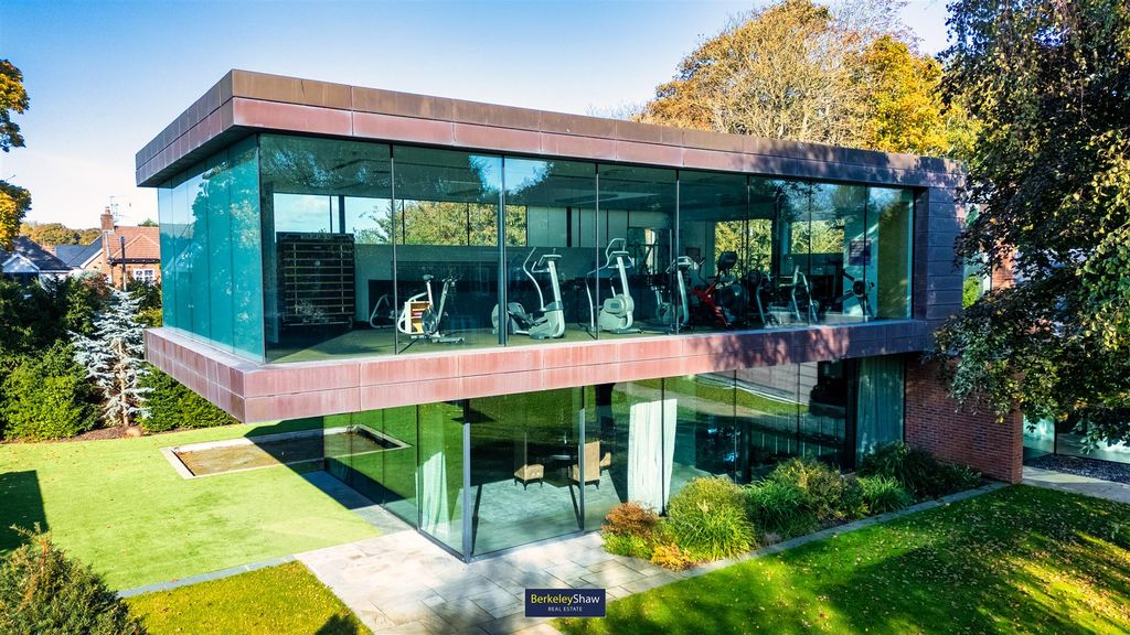 Property photo 3 of 64 Gym