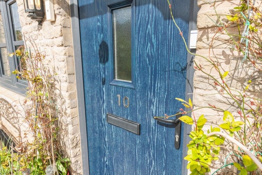 Property photo 3 of 33