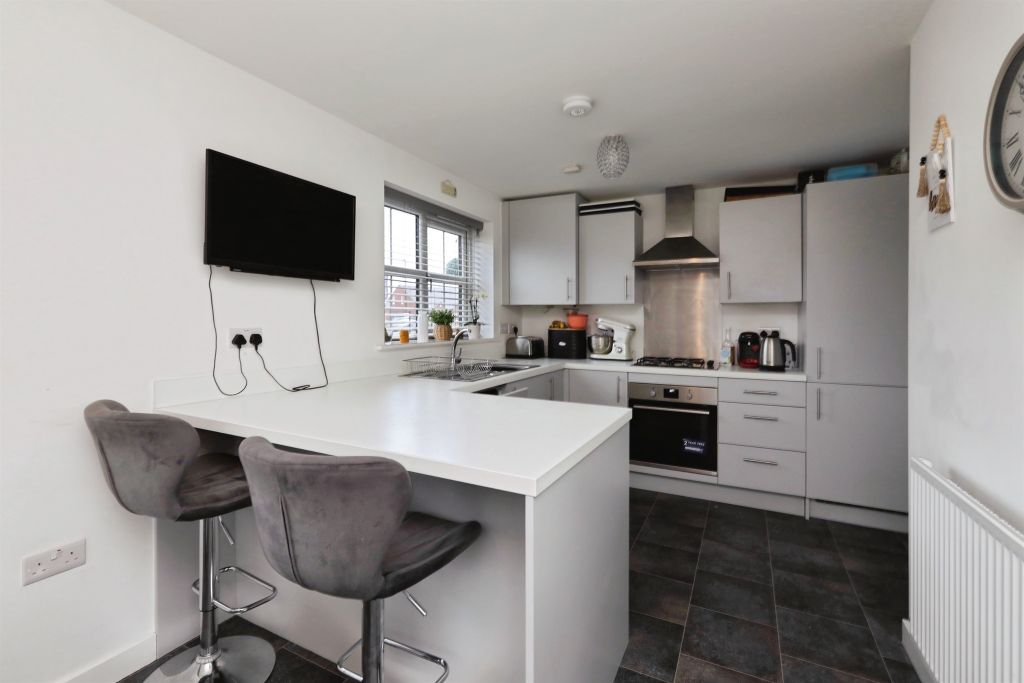 Property photo 3 of 18