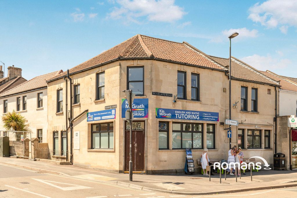 Property photo 1 of 11 Photo