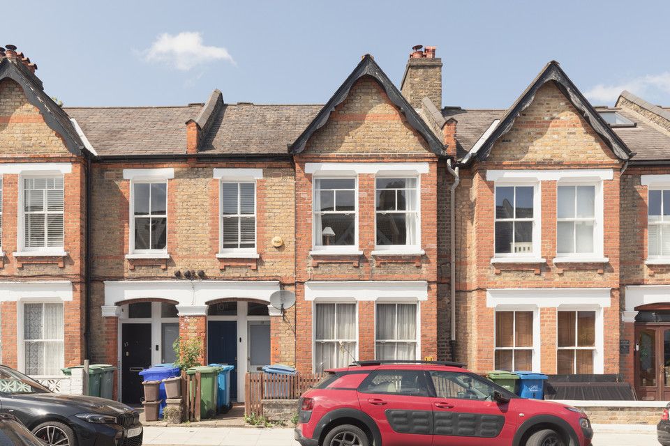 Property photo 2 of 17
