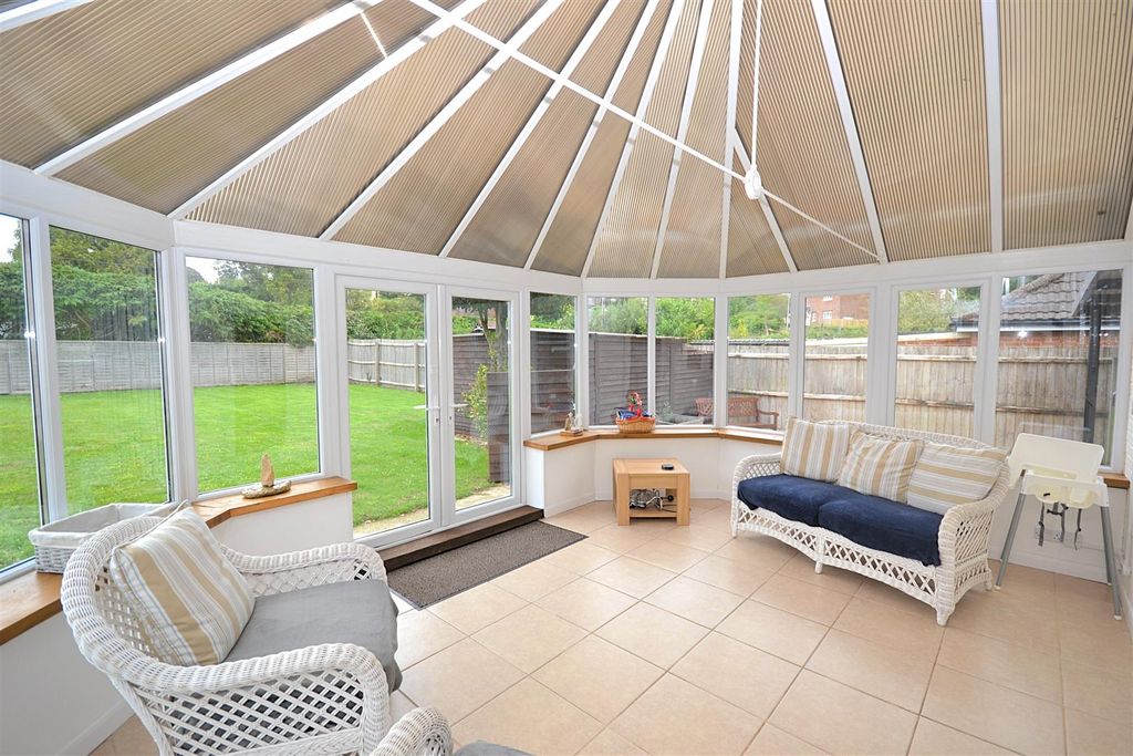 Property photo 3 of 17 11.Png