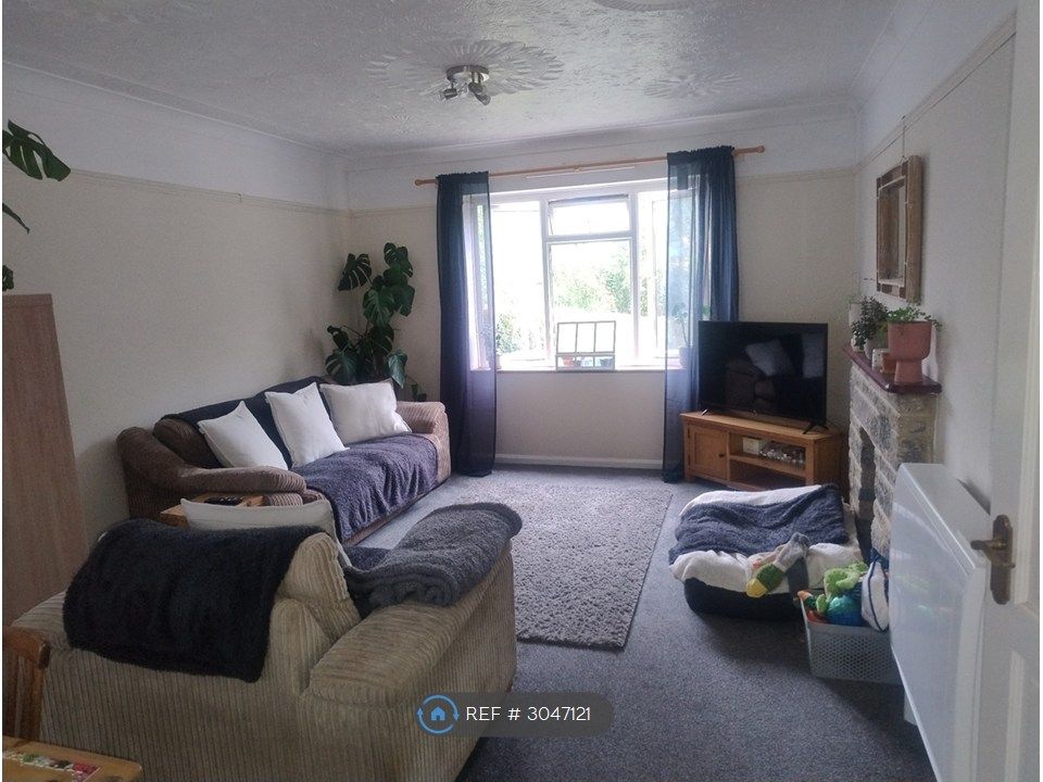 Property photo 2 of 11