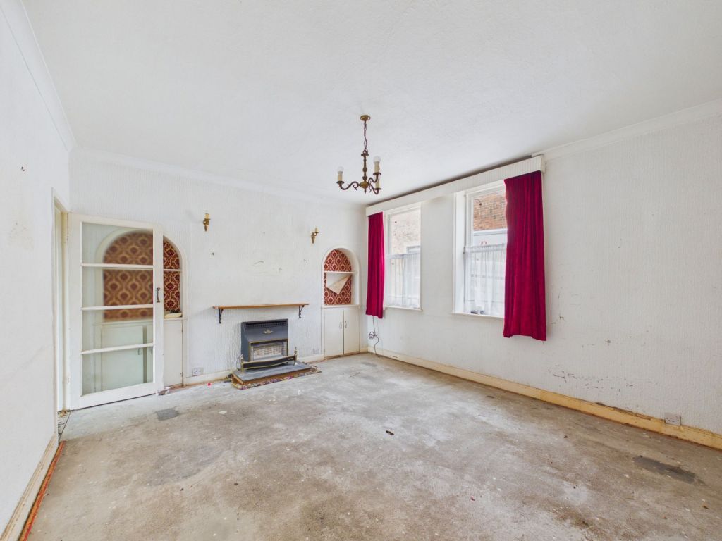 Property photo 2 of 25