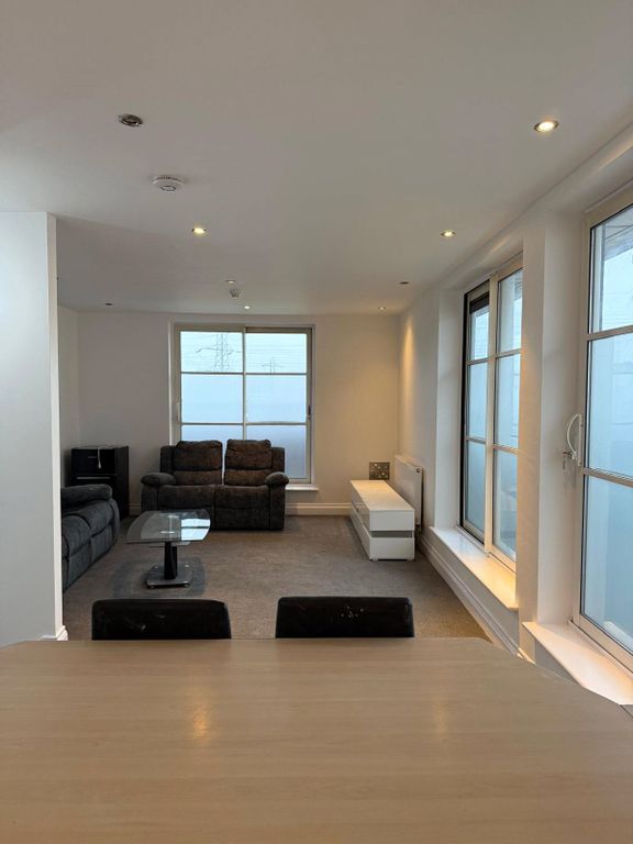 Property photo 3 of 14 Picture No. 10