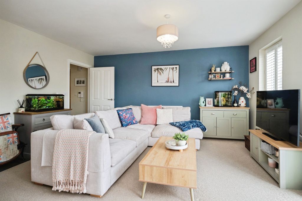 Property photo 2 of 19