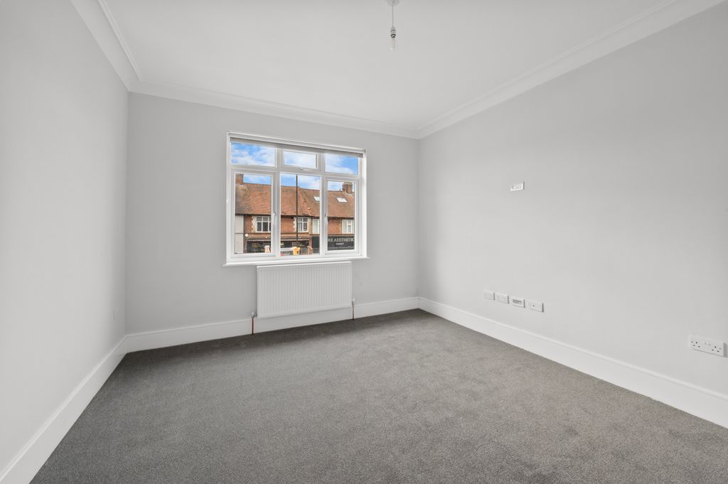 Property photo 3 of 8 Picture No. 02