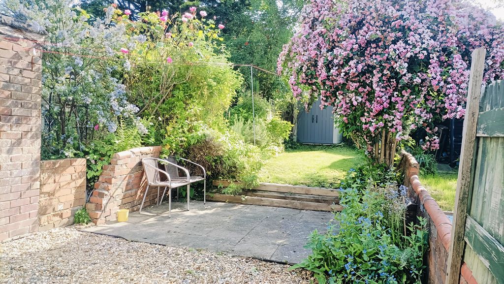 Property photo 2 of 13