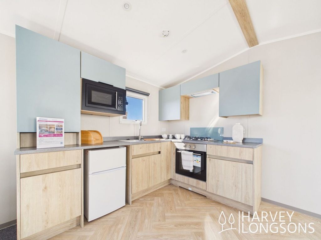 Property photo 3 of 11 Victory Lifestyle Caravan Kitchen – Lossiemouth Holiday Park Static Caravan
