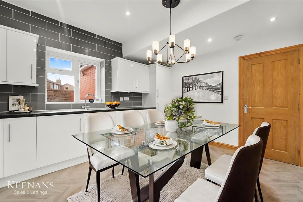 Property photo 1 of 22 Bcblp9Alekolk0Nsmilq5A - Dining Room - Modern - 3.