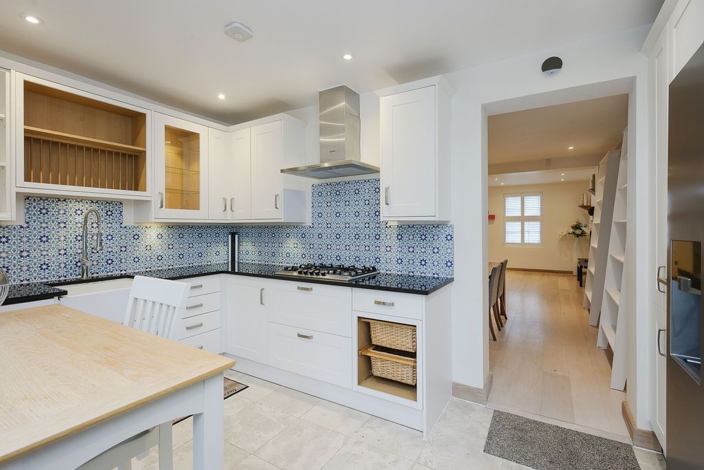 Property photo 3 of 21