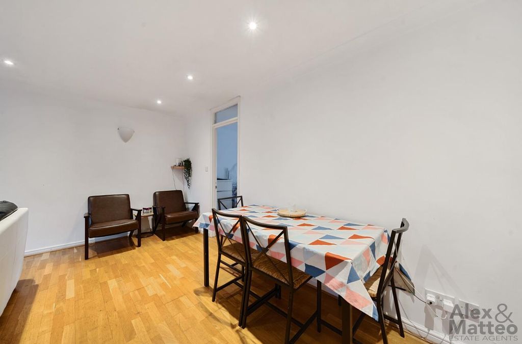 Property photo 3 of 9 12.Jpg