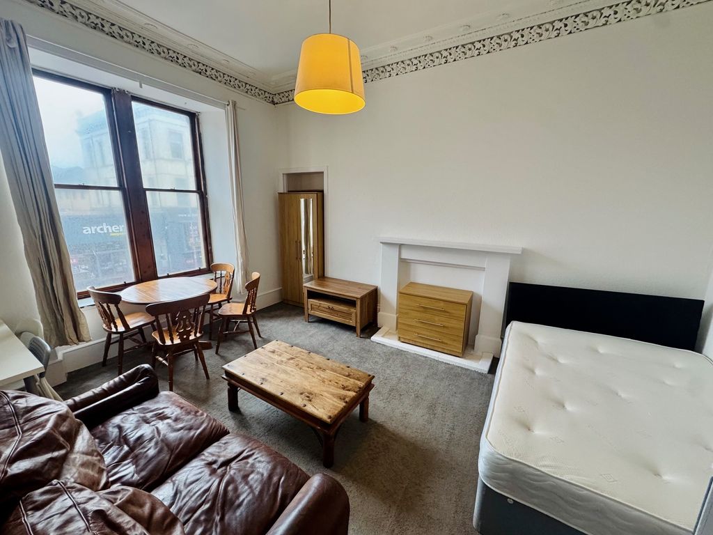 Property photo 1 of 9 Bedroom1