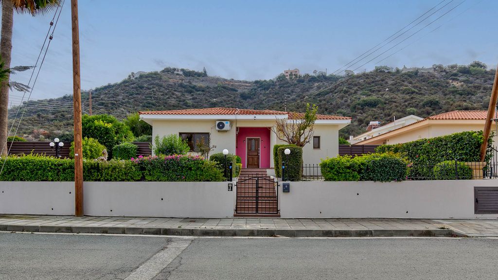 Property photo 1 of 23