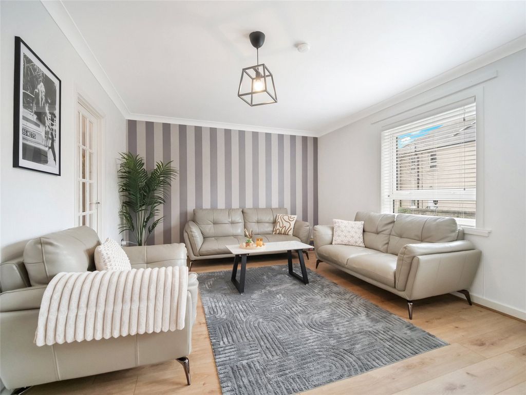 Property photo 3 of 15 Picture No. 13