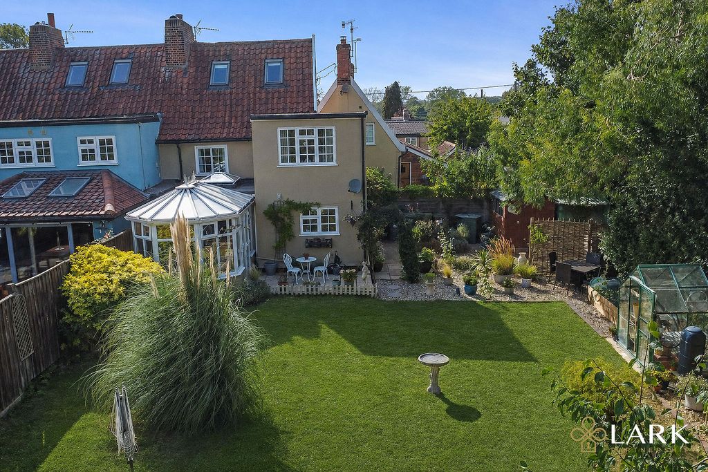 Property photo 3 of 17 Pt-Lark-3Primrosecottages-4