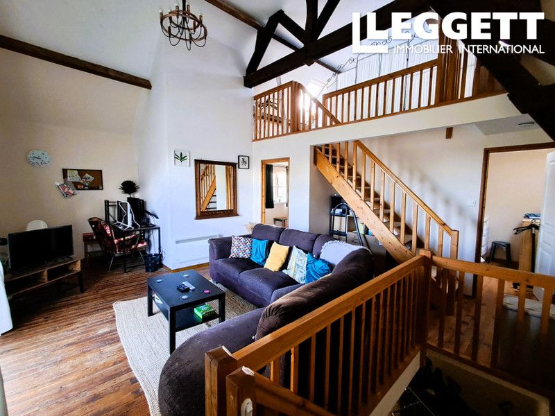 Property photo 3 of 10