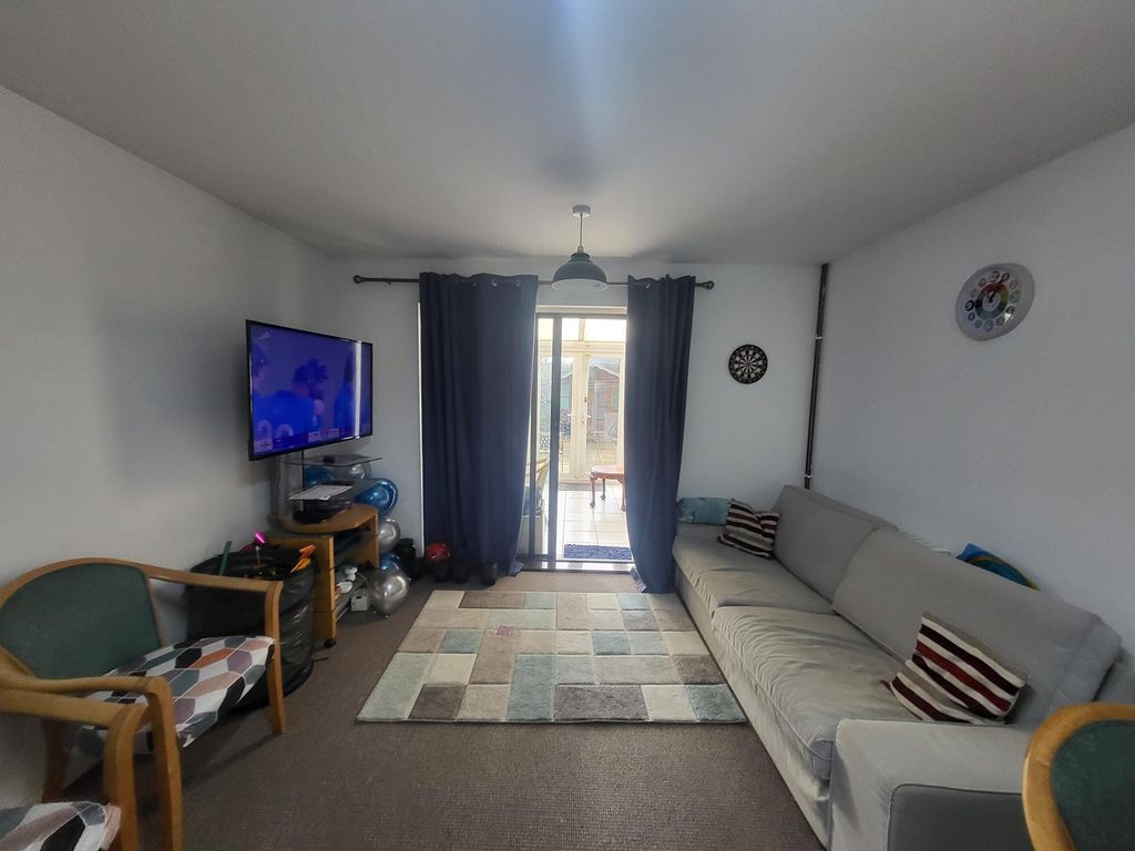 Property photo 2 of 10 Living Dining Room