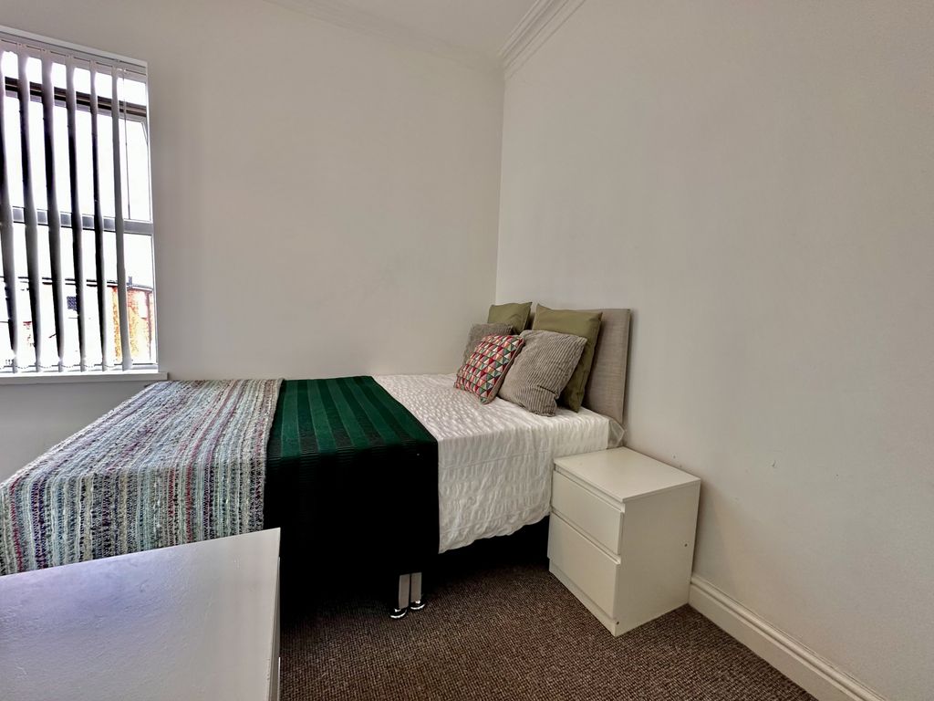 Property photo 1 of 13 5 Bed Shared House - Florence Avenue, Doncaster Dn4