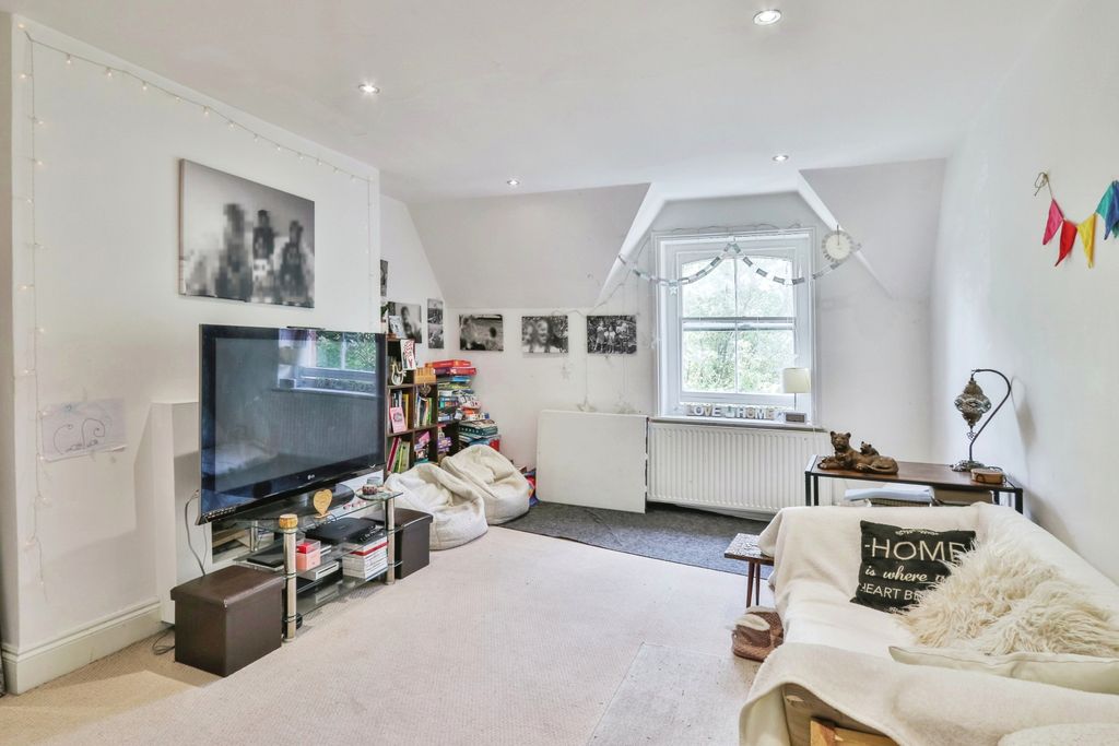 Property photo 2 of 16 Photography