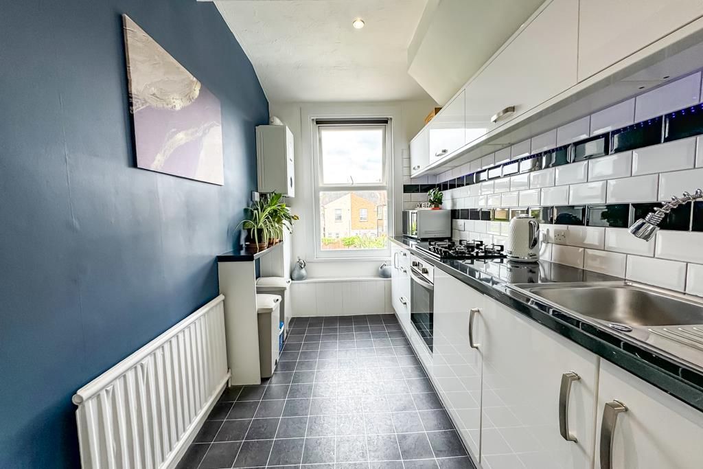 Property photo 3 of 11 Kitchen