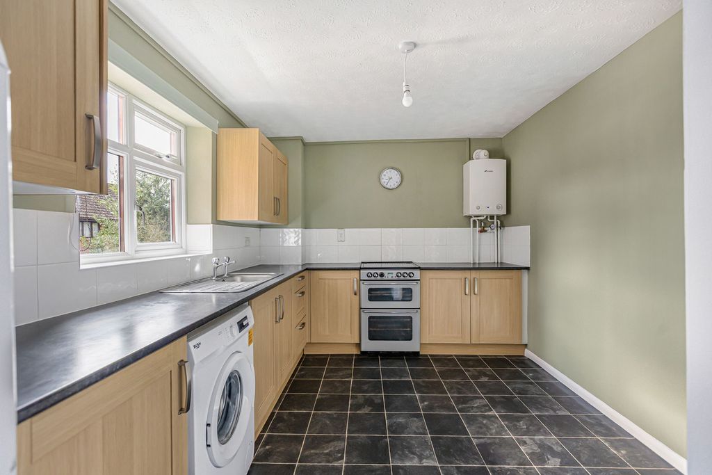 Property photo 2 of 11