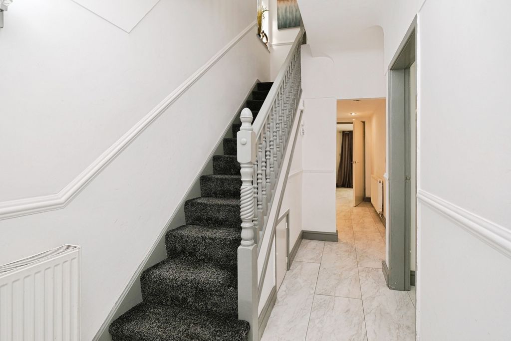 Property photo 2 of 20 Pbox-Img.Jpg