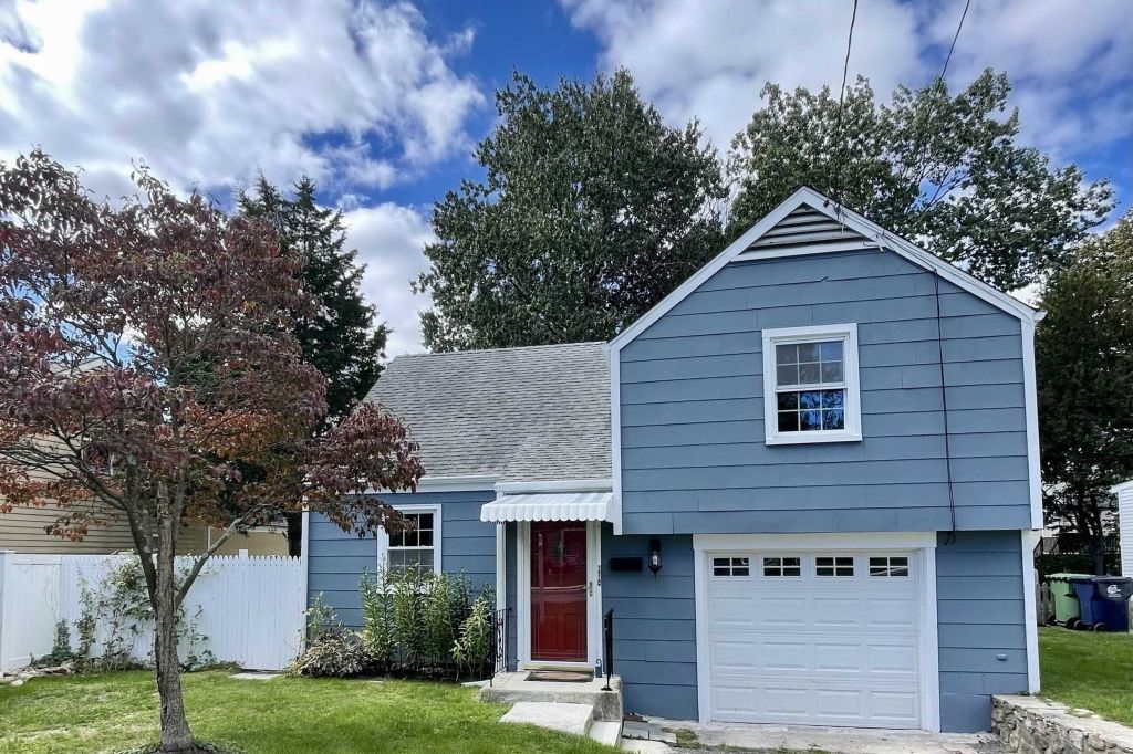 Property photo 1 of 31