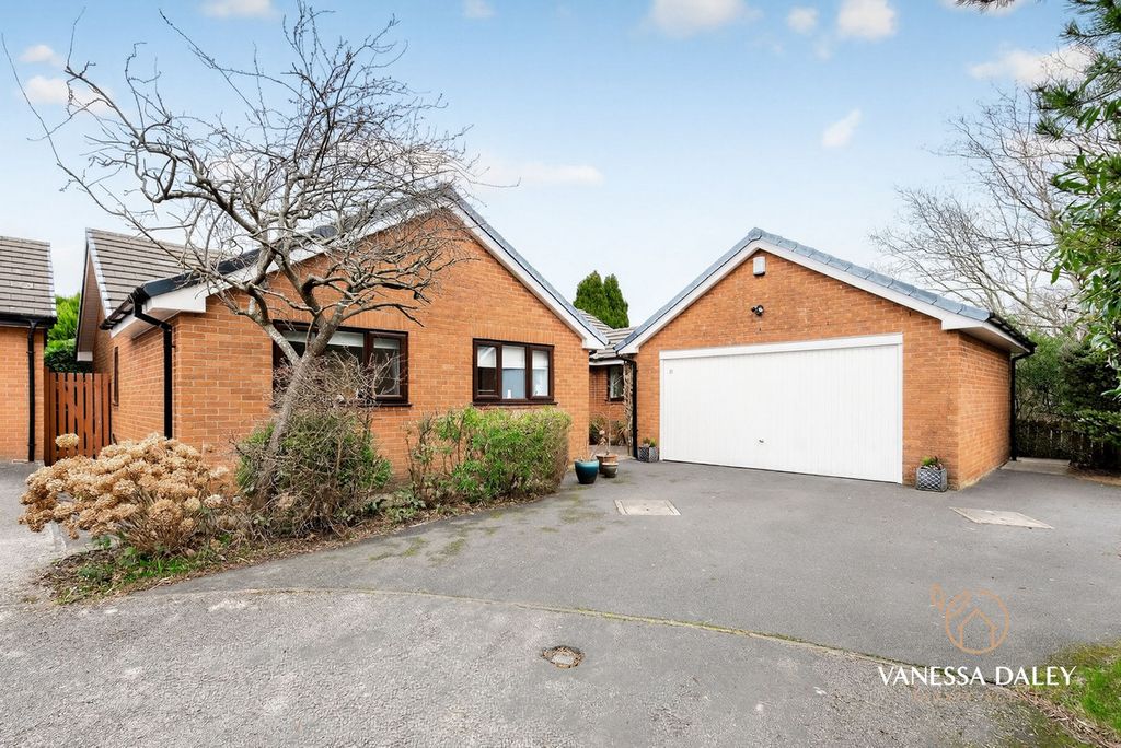 Property photo 1 of 43