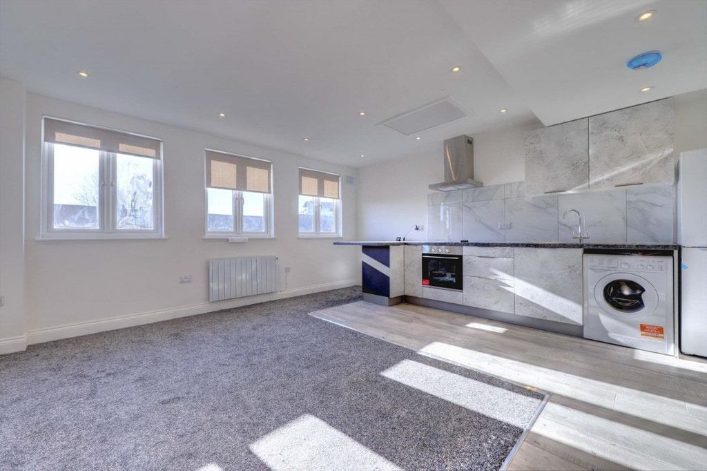 Property photo 1 of 7 Thumbnail_ High Street (1)_1-Min.Jpg