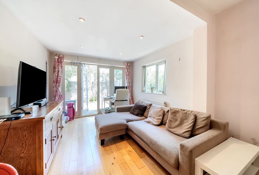 Property photo 2 of 10 1013762 (3).Jpg