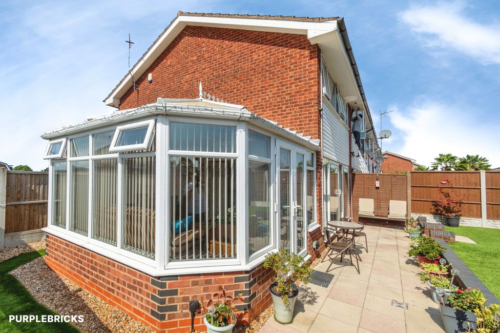 Property photo 3 of 26