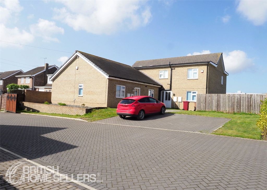 Property photo 1 of 39 Picture No. 34
